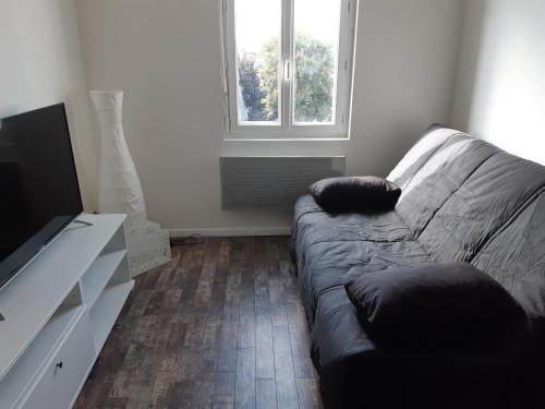 Photo de la galerie de l'établissement Guibert 19 F2 duplex, à Caudebec-lès-Elbeuf