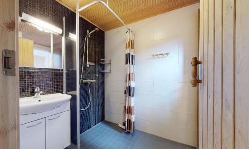 Phòng tắm tại Kokkola Camping Meripuisto