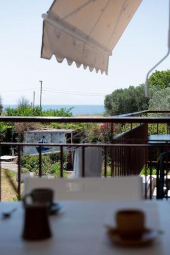 Iris apartment by the sea