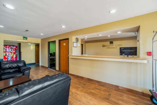 Μια τηλεόραση ή/και κέντρο ψυχαγωγίας στο Quality Inn Carbondale University area
