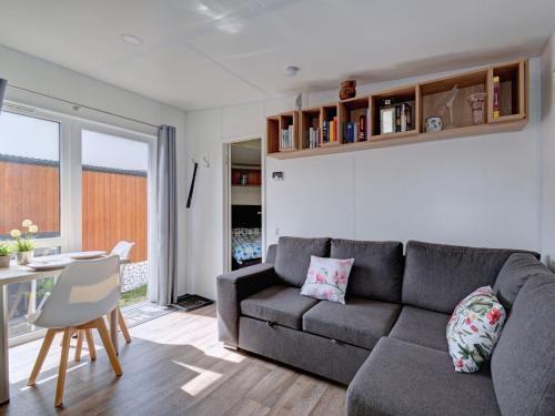 Χώρος καθιστικού στο Holiday Home Tiny Haus Gabis Puppenkiste by Interhome