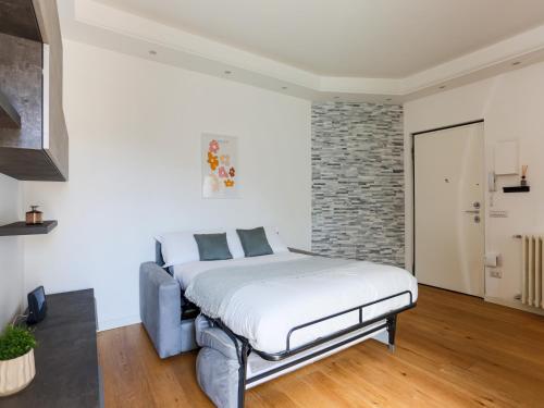 The Best Rent - Spacious two-bedroom flat near Milano Centrale