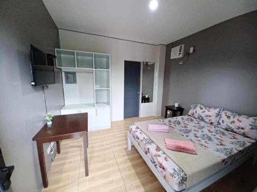 Postel nebo postele na pokoji v ubytování 2020 Travelers Inn