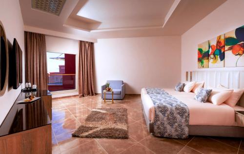 Pickalbatros Laguna Vista Aqua Park - 24 HRS All Inclusive — Balcony/Terrace