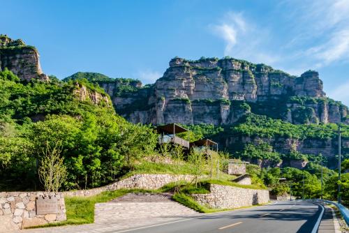 Afbeelding uit fotogalerij van Ctrip Country Retreats - Henan Anyang Linzhou Shibanyan in Linzhou