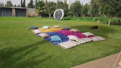 Jardin de l'établissement Gîte ferme avec piscine privée