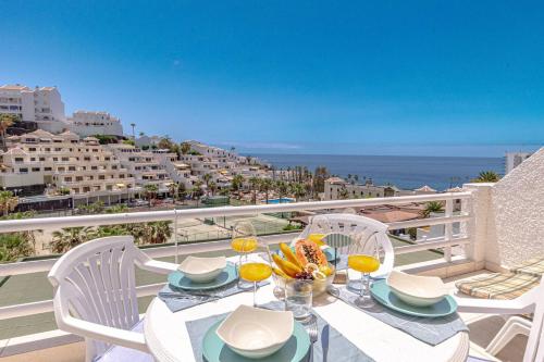 Sunny Oceanview Terrace by Dream Homes Tenerife