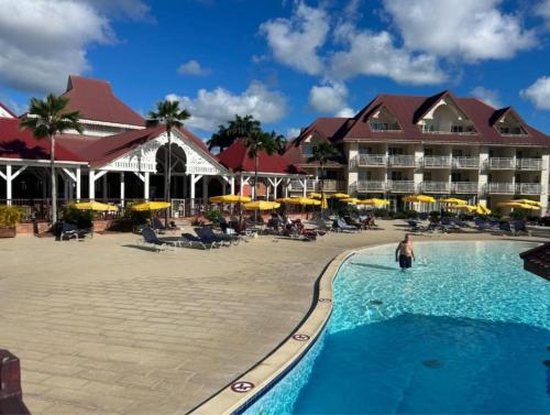 Bazén v ubytování Martinique Ste Luce 2 Chambres 5' des plages nebo v jeho okolí