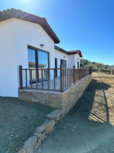 Το κτήριο όπου στεγάζεται  το bed & breakfast