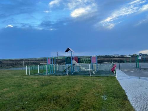Herní místnost nebo prostor pro děti v ubytování Kilkee Moore bay