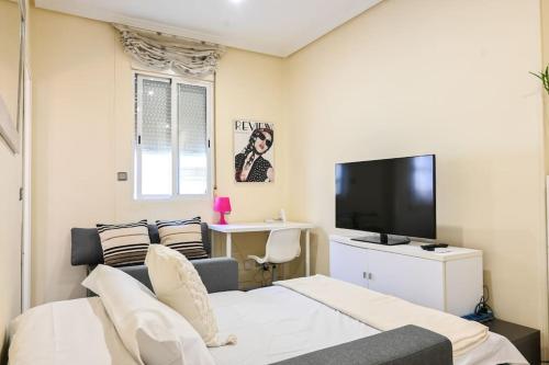 For You Rentals Coqueto Apartamento TEMPORAL de dos dormitorios EMB1545