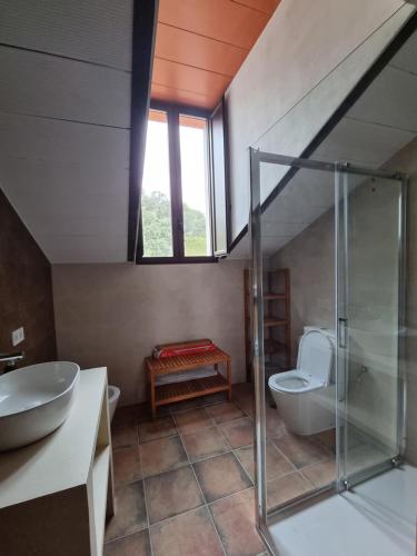 Koupelna v ubytování Corteganillas