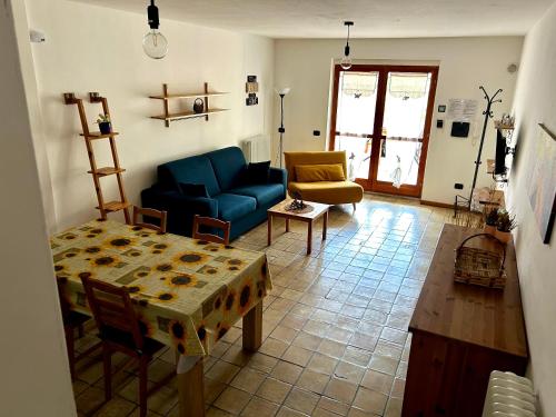 Χώρος καθιστικού στο 4Flats in Orto di Venanzio
