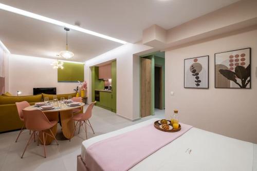 Multi-Unit Apartment Piraeus - For Large Groups