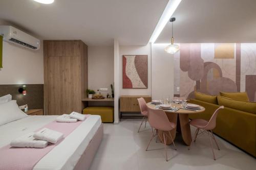 Multi-Unit Apartment Piraeus - For Large Groups