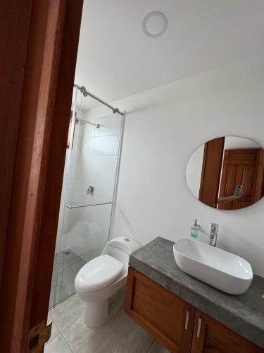 Ένα μπάνιο στο La Ilusion luxury farm-house