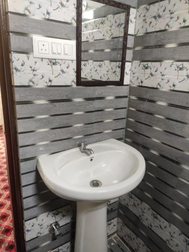 Ένα μπάνιο στο Kablash guest house
