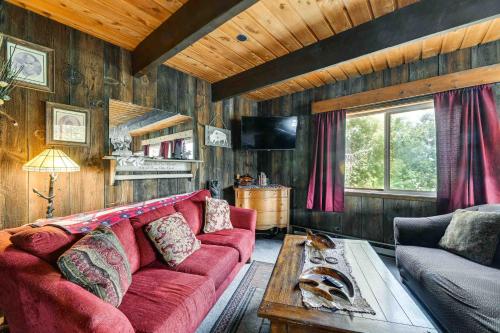 Gallery image of Rustic Home with Deck and Grills on Williamson River! in Chiloquin