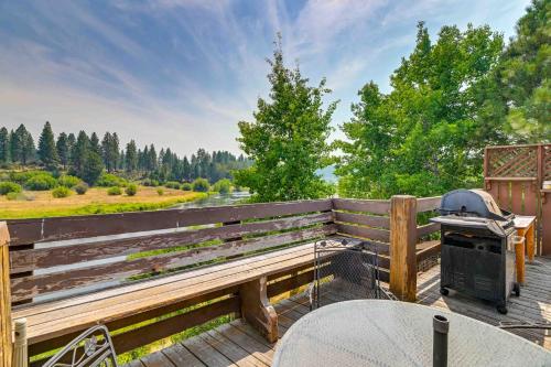 Gallery image of Rustic Home with Deck and Grills on Williamson River! in Chiloquin