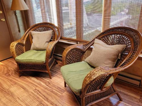 Ruang duduk di Altland House Inn & Suites