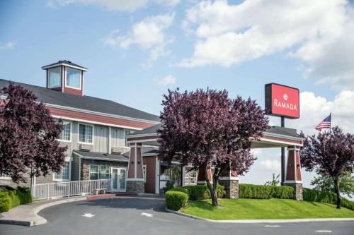 a rendering of the front of a hampton inn at Ramada by Wyndham Moses Lake in Moses Lake