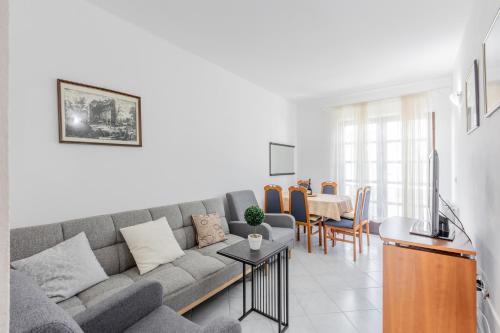 Apartments by the sea Zecevo Rtic, Rogoznica - 10334