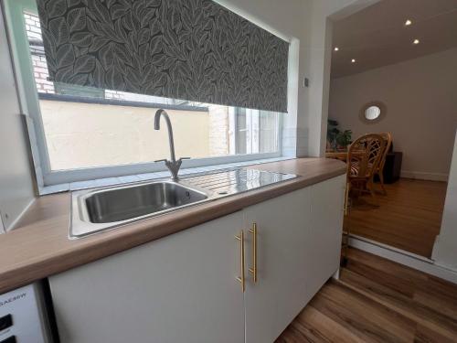 2025 Award Winner Liverpool Cherry House - 4 Bedrooms photo 83