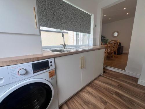 2025 Award Winner Liverpool Cherry House - 4 Bedrooms photo 82
