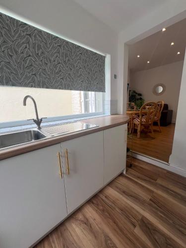 2025 Award Winner Liverpool Cherry House - 4 Bedrooms photo 80