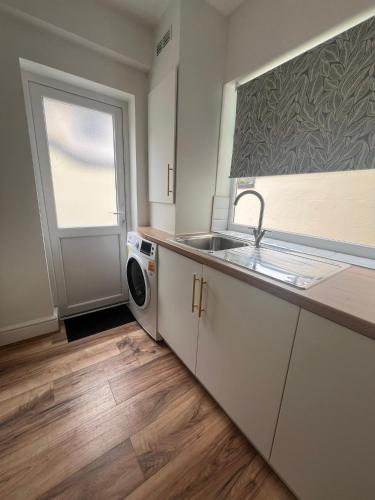 2025 Award Winner Liverpool Cherry House - 4 Bedrooms photo 77