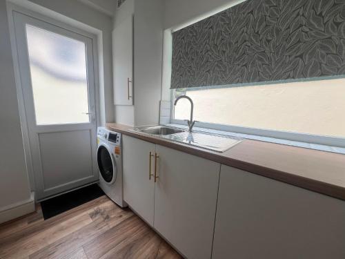 2025 Award Winner Liverpool Cherry House - 4 Bedrooms photo 75