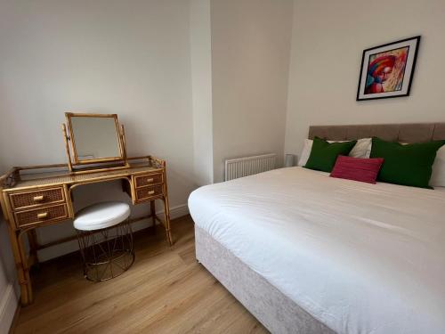 2025 Award Winner Liverpool Cherry House - 4 Bedrooms photo 46