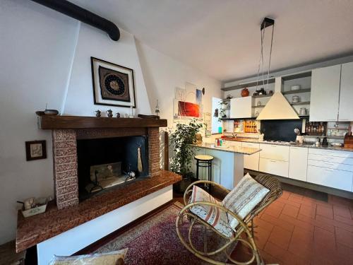 Kuchyň nebo kuchyňský kout v ubytování Corte L'Ovo - Country House 15 minutes from the heart of Verona