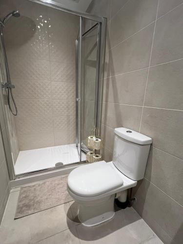 2025 Award Winner Liverpool Cherry House - 4 Bedrooms photo 35