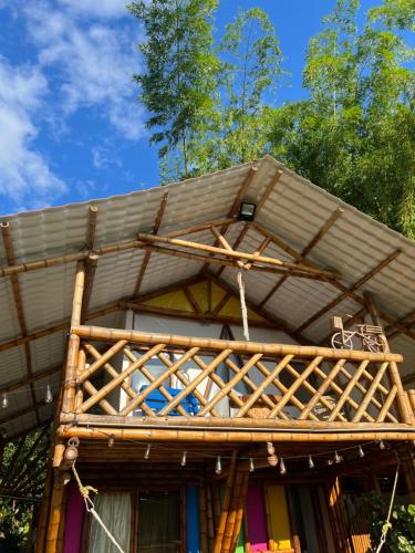 Glamping Los Alpesにあるバルコニーまたはテラス