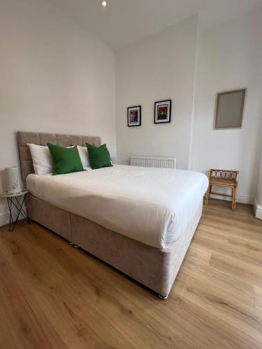 2025 Award Winner Liverpool Cherry House - 4 Bedrooms photo 22