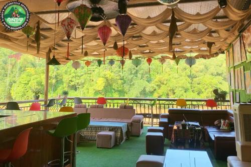 Restoran atau tempat lain untuk makan di Andy Hoang Riverside Hostel Bar Restaurant Music Beer & More