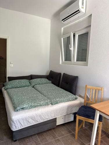 Cozy Studio Apartment Near Beach