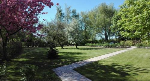 Taman di luar Birkenhof