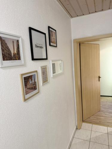 Fotografie z fotogalerie ubytování Neu renovierte Ferienwohnung mit Terrasse & schnellem WLAN im Odenwald v destinaci Fürth