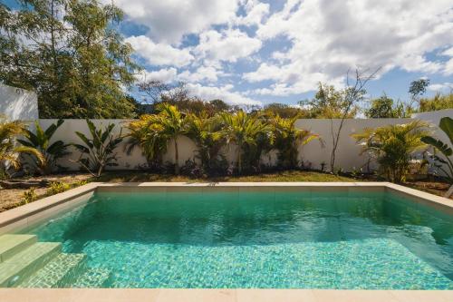 Swimmingpoolen hos eller tæt på Two bedroom villa with pool for the perfect holiday in Mauritius