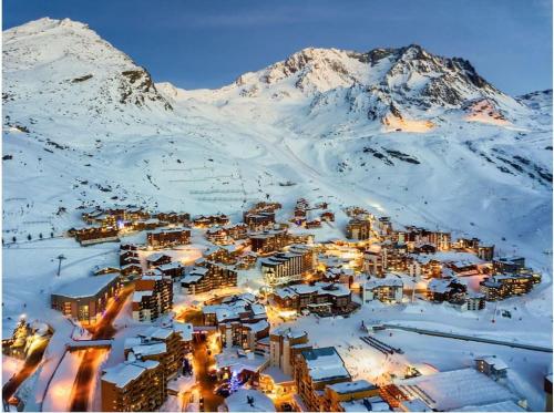 Val Tho - New - Ski in - Near slalom