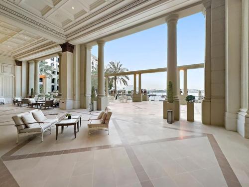 Galeri foto FIRST CLASS 3BR Elegant Palazzo Versace Suite di Dubai