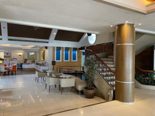 Ein Sitzbereich in der Unterkunft Circle Inn Hotel and Suites Bacolod