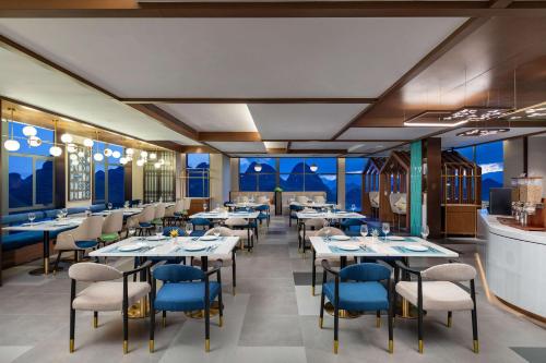 Restaurace v ubytování Hilton Garden Inn Xingyi Wanfenglin