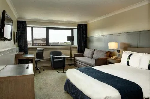 Holiday Inn Cardiff City Centre by IHG photo 25