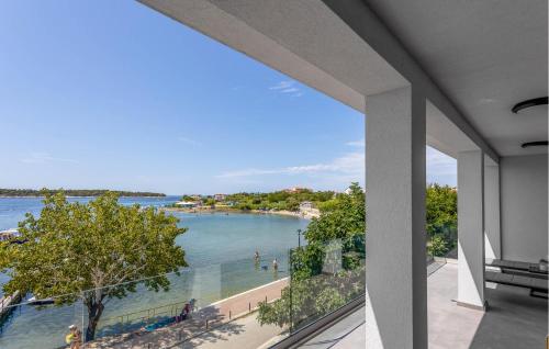 Stunning Home In Rab With Jacuzzi