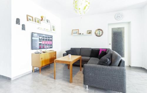 Pet Friendly Apartment In Torrevieja