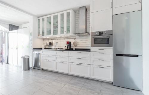 Pet Friendly Apartment In Torrevieja
