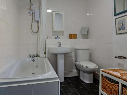 Ένα μπάνιο στο 2 bed in Porthmadog 86064